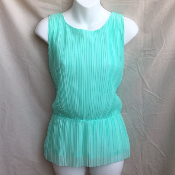 Dynamite | Sleeveless Top - Picture 10 of 10